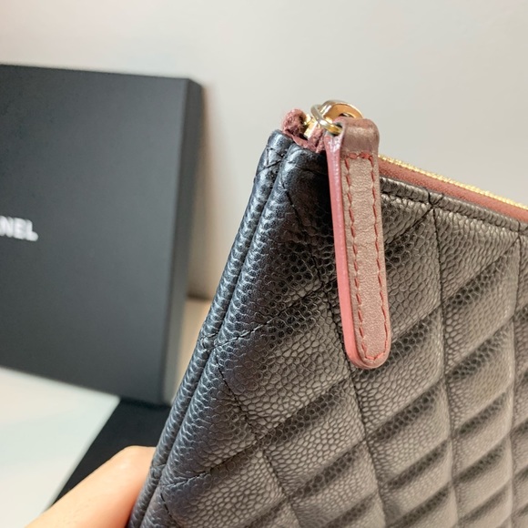 Chanel o case pouch medium caviar black gold hardware - Picture 7 of 14